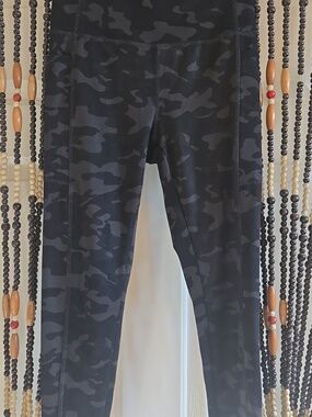 Danskin Black and Green Camo Leggings